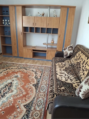 De inchiriat apartament 2 camere de omandat