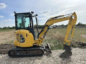 Vand mini excavator komatsu pc26 mr 3