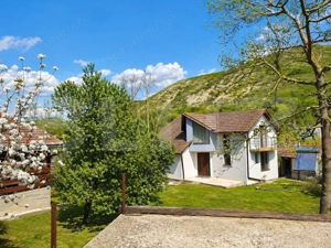 Proprietate unică! 2 case pe teren 1174 mp, constructie 2025, panoramă superba