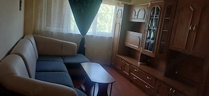 Închiriez garsonieră situată în cartierul Valea Roșie, la etajul 2, într-o zonă excelentă și foarte  - imagine 3