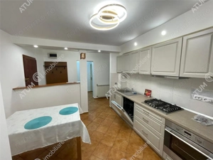 Apartament 3 camere decomandate in zona Vasile Aaron din Sibiu - imagine 7