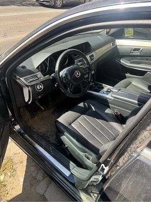 Vand mercedes e300 hybrid - imagine 3
