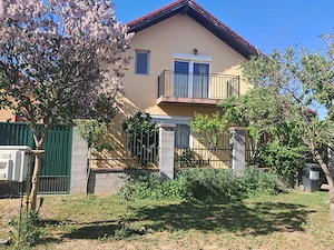 Proprietar vand casa individuala