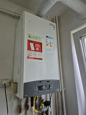 Apartament 2 camere la parter  inalt cu balcon zona Circumvalatiunii Dacia centrala proprie - imagine 9