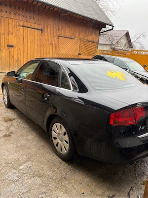 dezmembrez a4 b7 diesel  - imagine 2