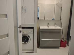 Apartament 3 camere la casa ,ultracentral, 550 E neg. Comision 50% - imagine 8