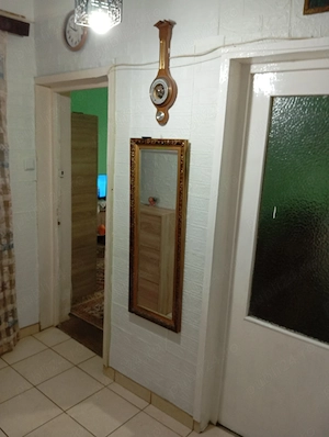 Apartament decomandat, zona centrală, parter , curat, zona liniștită. - imagine 2