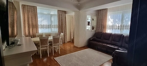 Apartament cu 3 camere in zona Dambovita