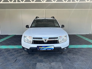 Dacia Duster 1.5 Diesel 107 CP An 2011 - imagine 2