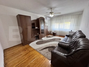 Apartament de vânzare – zonă excelentă și liniștită - imagine 2