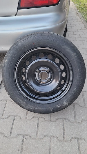 Roată Logan nouă 185/65 R15 Goodyear