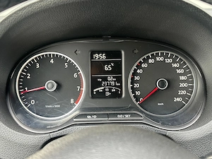 Volkswagen Polo 1.2 Benzina 60 CP An 2014 - imagine 8