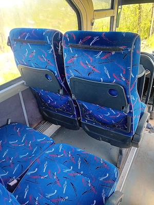 scaune impecapile de autobuz , albastre perfecte pentre rezerve sau pentru folosire imediată, curate - imagine 2