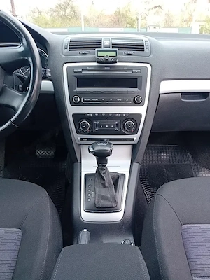 Skoda Octavia 2 Facelift Combi (Break), 1.6 TDI, An 2011, Automata - imagine 8