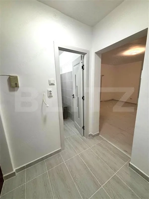 Garsonieră luminoasă, renovată recent - zona Noua - imagine 4