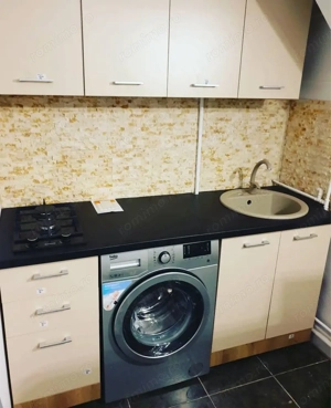 Garsonieră decomandată Piața Romană, parcare inclusă.