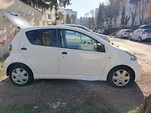 Vand Toyota aygo 2011 - imagine 4