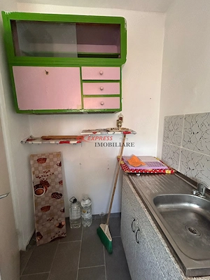 Dristor, Ramnicu Sarat, Rond, Scoala - imagine 4