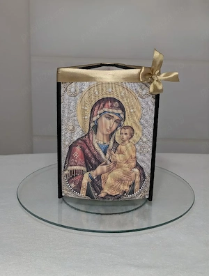 Maica Domnului și Pruncul - Poza pe muchie de carte