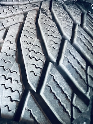 Vand cauciucuri de iarna nexen suv 235/60/r17,106 H - imagine 4