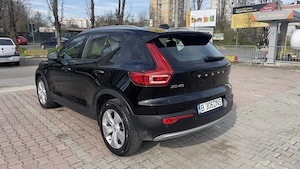 Volvo XC40 B4 AWD Mild Hybrid   197 CP   Momentum Pro - imagine 4