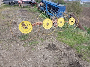 Vand grebla cu 4 sori pentru tractor  - imagine 2