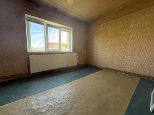 Apartament cu 2 camere, 52 mp + balcon, etaj 4/5 - Ideal pentru investitie  - imagine 2