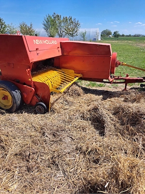 Presa de balotat New Holland  - imagine 3