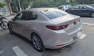 Mazda 3 Sedan Platinum Quartz 2.0 Benzină Automată   Pachet Style - imagine 5