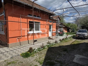 Casa individuala de vanzare 3 camere curte si gradina Beclean