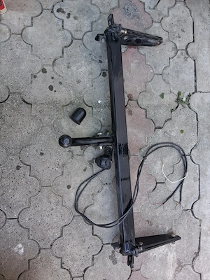 Vând la jumătate cârlig remorcare și stație radio - imagine 4