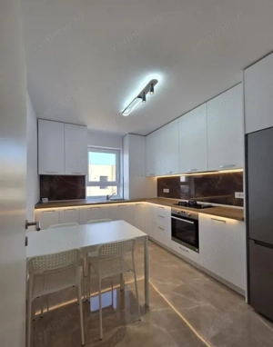 Apartament de 3 camere ( Vedere Panoramica )-Tractorul - imagine 2