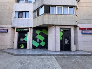 Inchiriez spatiu comercial km 45 piciorul podului, Bdul Aurel Vlaicu 3, dispune de 2 intrari