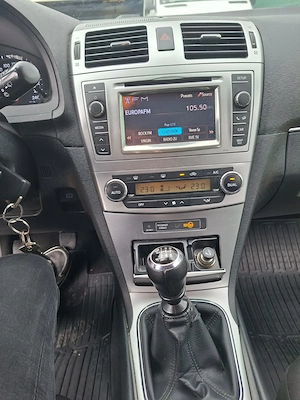 toyota avensis - imagine 3