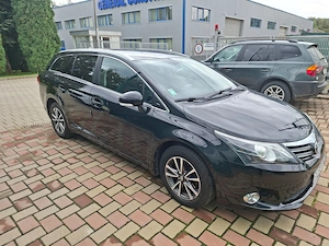 toyota avensis - imagine 4