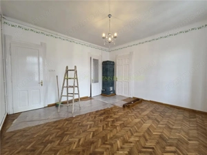Birou superb renovat in Centrul Istoric Brasov - imagine 11