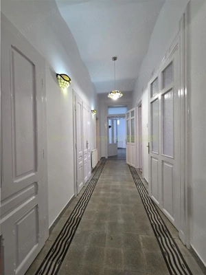 Birou superb renovat in Centrul Istoric Brasov - imagine 9