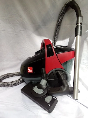 Aspirator Zelmer Aguos 1500 w !