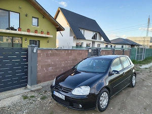 Proprietar,vând wv golf 5,benzina 1,6 instalație gaz ,2006 fab,preț 2550 euro ușor negociabil! - imagine 4