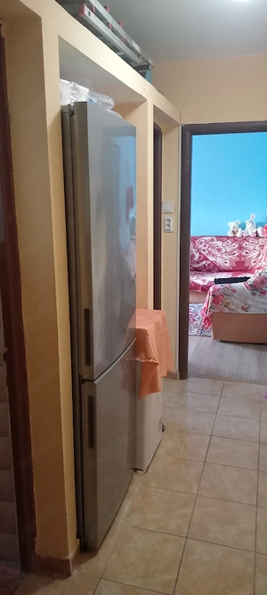 apartament 40mp estaj 3 rm valcea