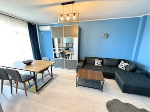 Proprietar inchiriez apartament cu 2 camere, spatios, loc de parcare