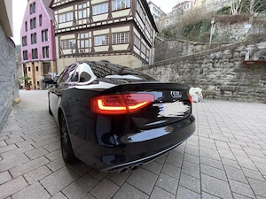 Audi A 4 S line look premium  - imagine 2