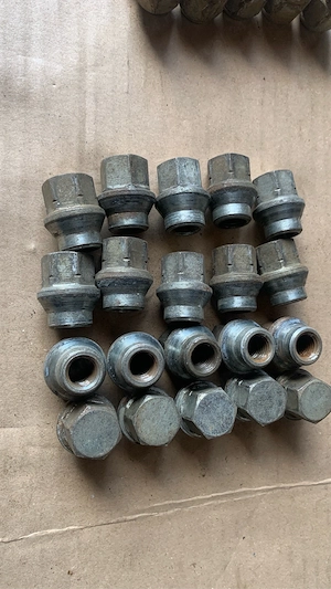 set piulite roata feroza - imagine 2