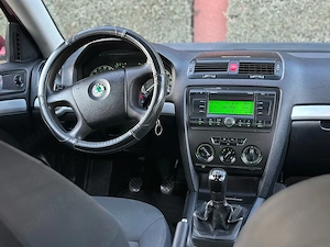 Skoda Octavia 2   {2007} 1.9 Diesel - imagine 7