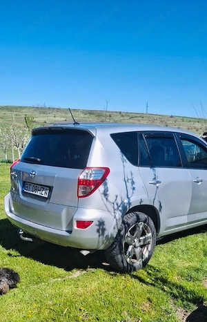 Toyota RAV4 4x4 2.2 Diesel Automată 2010   Înmatriculată RO - imagine 2
