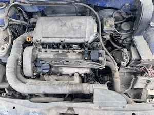 Vând golf 4 1,4 16 V 2001 pt dezmembrat - imagine 8