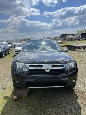 Dacia Duster 4x4 ,1.6 benzin 105 cai putere - imagine 4