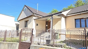 Vand casa in Deva, zona Calugareni, in curs de renovare, izolata exterior cu vata bazaltica de 10 cm