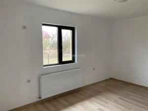 Case pe parter cu 3 camere-Teren 550 mp-Asfalt-Mutare imediata - imagine 6