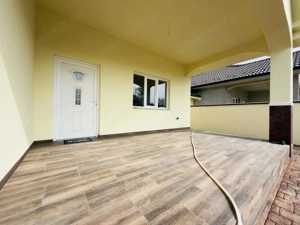 Duplex despartit prin camera tehnica, 3 camere - Beregsau Mare - imagine 17